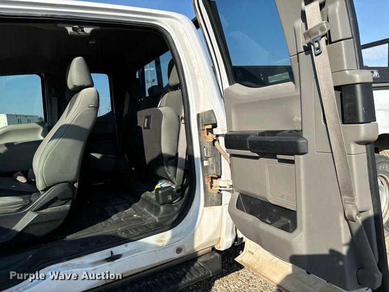 image for item MV9035 2016 Ford F150 SuperCab pickup truck