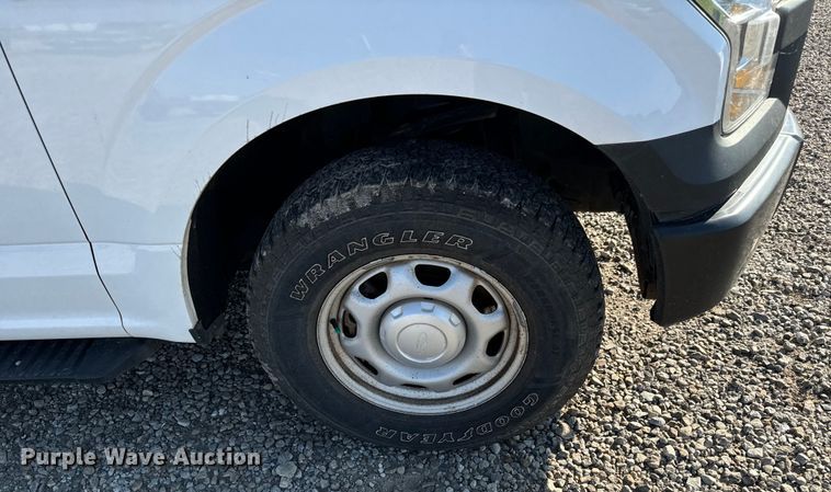 image for item MV9035 2016 Ford F150 SuperCab pickup truck