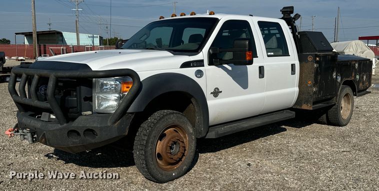 image for item MV9036 2016 Ford F550 Crew Cab flatbed truck