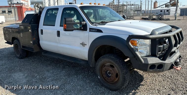 image for item MV9036 2016 Ford F550 Crew Cab flatbed truck