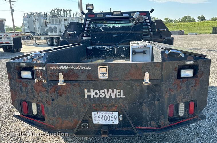 image for item MV9036 2016 Ford F550 Crew Cab flatbed truck