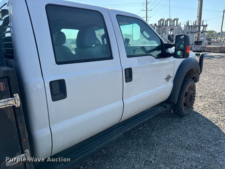 image for item MV9036 2016 Ford F550 Crew Cab flatbed truck