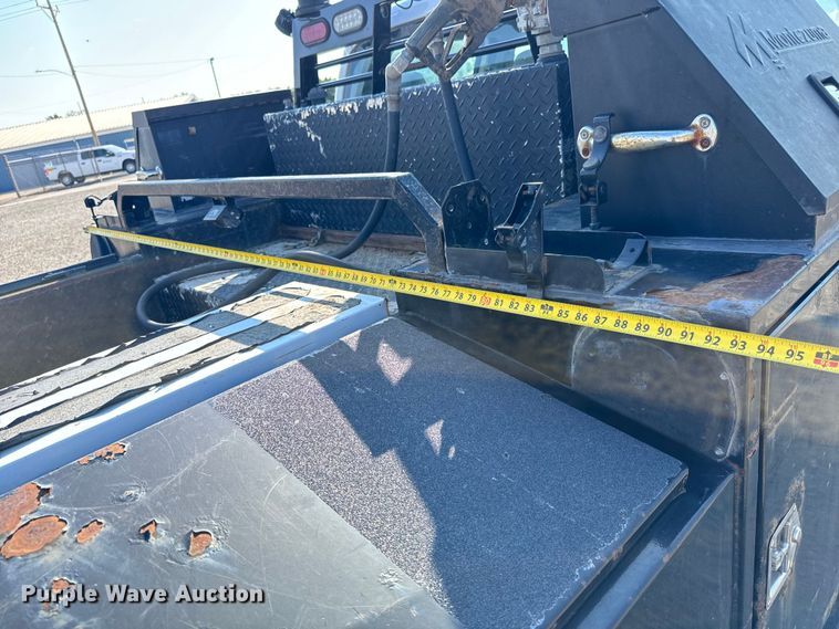 image for item MV9036 2016 Ford F550 Crew Cab flatbed truck