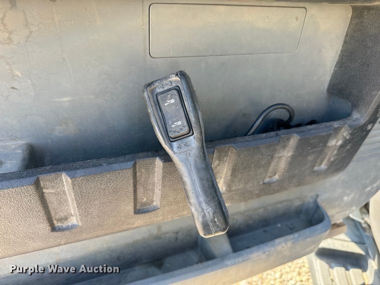 image for item MV9036 2016 Ford F550 Crew Cab flatbed truck