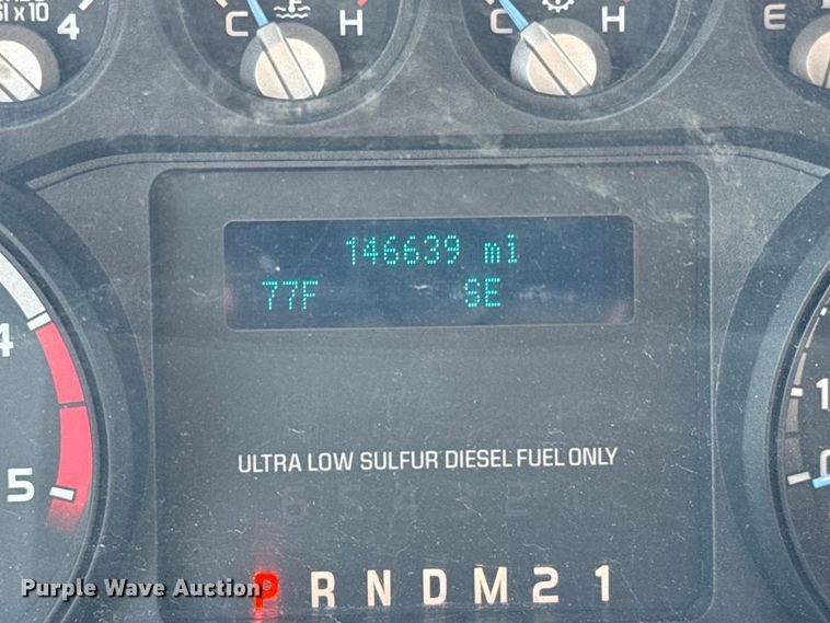 image for item MV9036 2016 Ford F550 Crew Cab flatbed truck