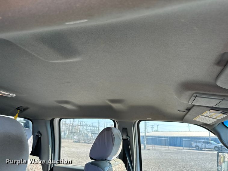 image for item MV9036 2016 Ford F550 Crew Cab flatbed truck