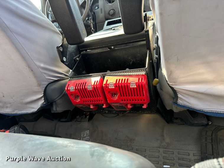 image for item MV9036 2016 Ford F550 Crew Cab flatbed truck