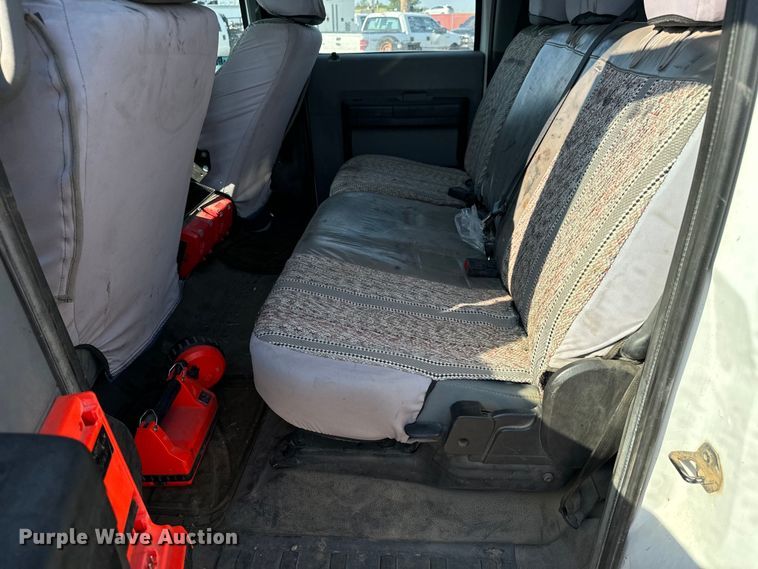 image for item MV9036 2016 Ford F550 Crew Cab flatbed truck