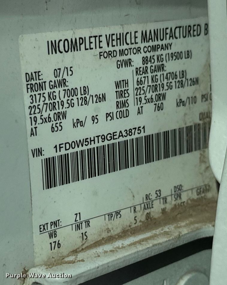 image for item MV9036 2016 Ford F550 Crew Cab flatbed truck