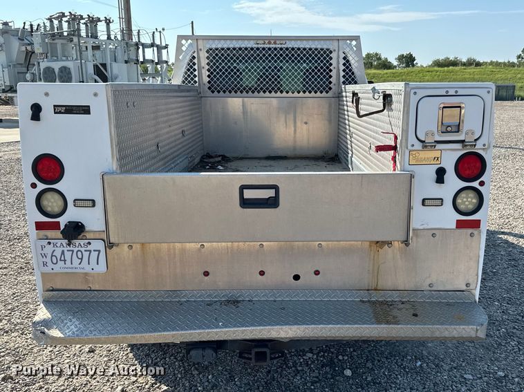 image for item MV9037 2015 Ford F250 Super Duty Crew Cab utility bed pickup truck