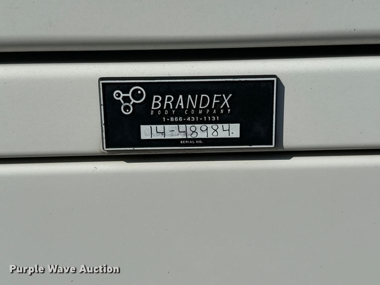 image for item MV9037 2015 Ford F250 Super Duty Crew Cab utility bed pickup truck