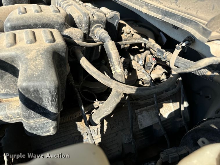 image for item MV9037 2015 Ford F250 Super Duty Crew Cab utility bed pickup truck