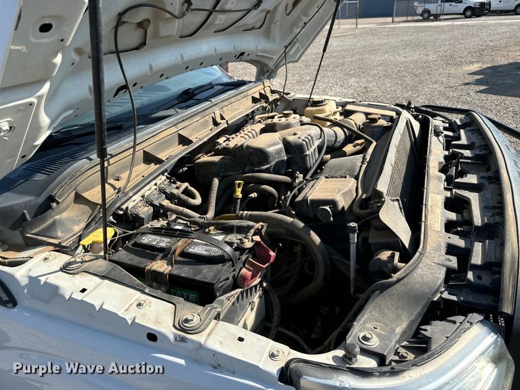 image for item MV9037 2015 Ford F250 Super Duty Crew Cab utility bed pickup truck