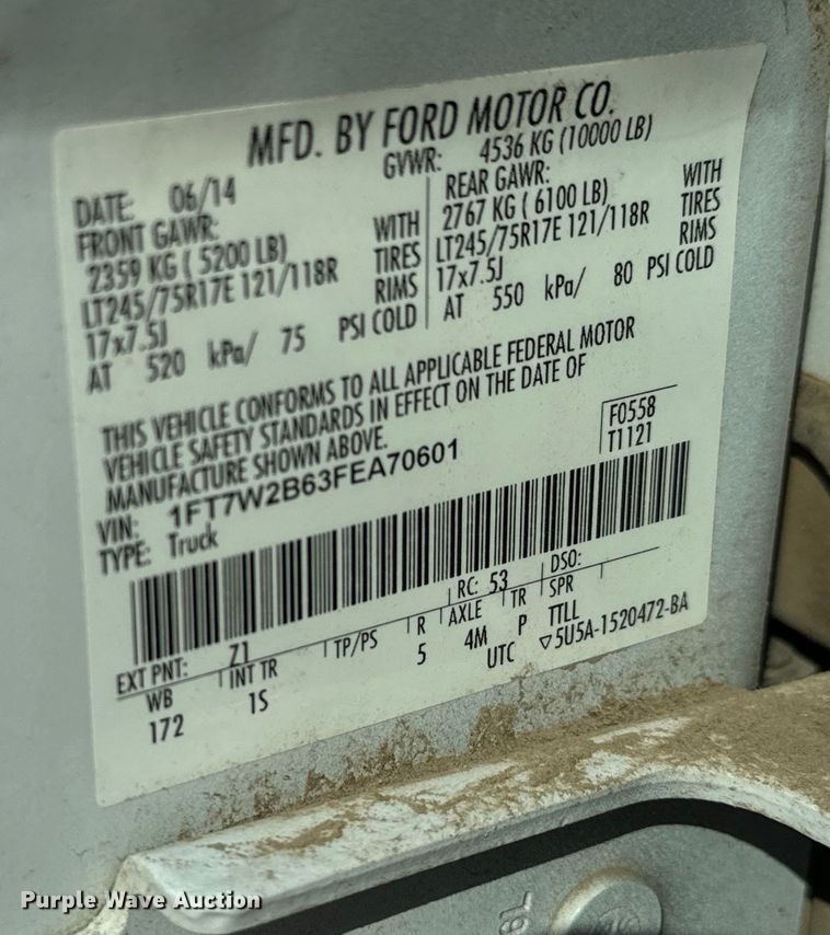 image for item MV9037 2015 Ford F250 Super Duty Crew Cab utility bed pickup truck