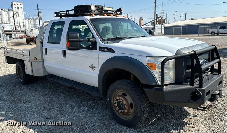 image for item MV9038 2013 Ford F450 Super Duty Crew Cab flatbed truck