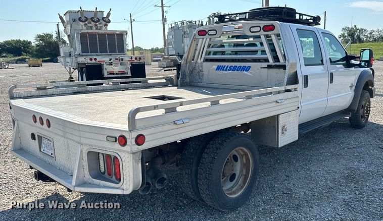 image for item MV9038 2013 Ford F450 Super Duty Crew Cab flatbed truck