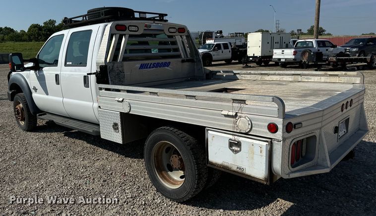 image for item MV9038 2013 Ford F450 Super Duty Crew Cab flatbed truck