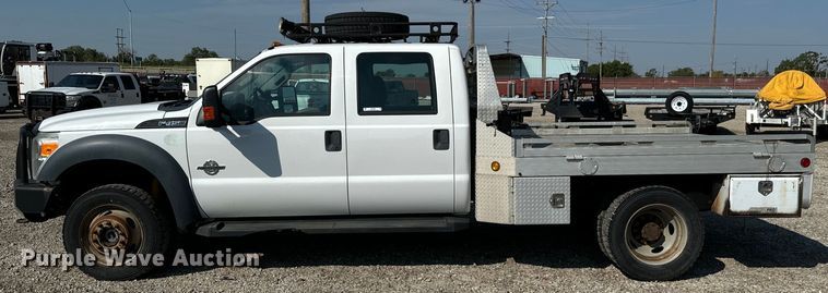 image for item MV9038 2013 Ford F450 Super Duty Crew Cab flatbed truck