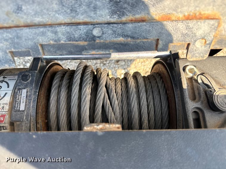 image for item MV9038 2013 Ford F450 Super Duty Crew Cab flatbed truck