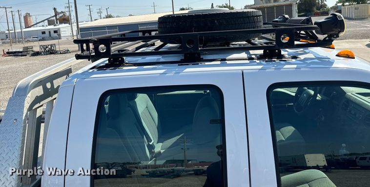 image for item MV9038 2013 Ford F450 Super Duty Crew Cab flatbed truck