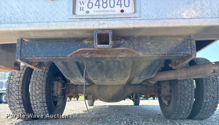 image for item MV9038 2013 Ford F450 Super Duty Crew Cab flatbed truck