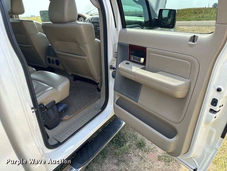 image for item MV9039 2008 Ford F150 Lariat SuperCrew pickup truck