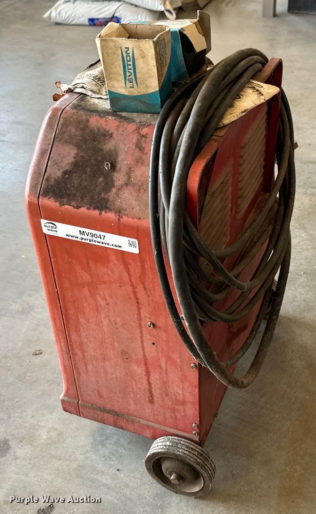 image for item MV9047 Tools