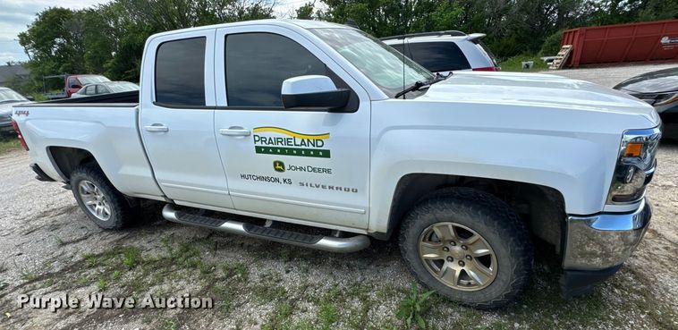 image for item ND9335 2018 Chevrolet Silverado 1500 Double Cab pickup truck