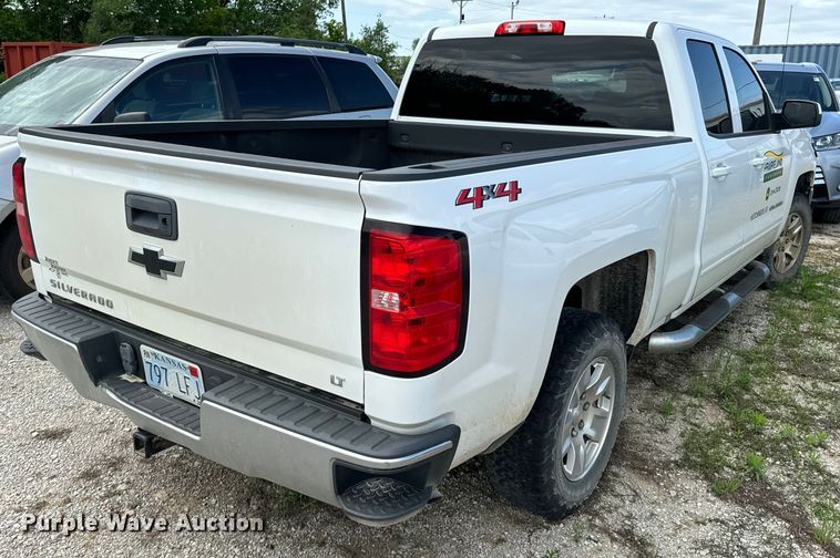 image for item ND9335 2018 Chevrolet Silverado 1500 Double Cab pickup truck