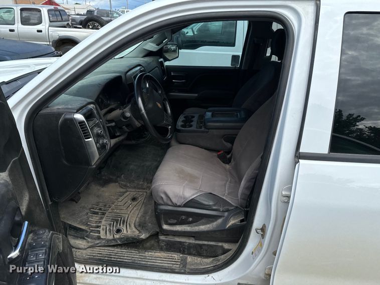 image for item ND9335 2018 Chevrolet Silverado 1500 Double Cab pickup truck