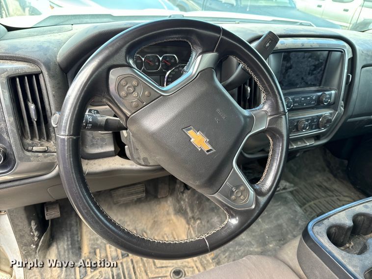 image for item ND9335 2018 Chevrolet Silverado 1500 Double Cab pickup truck