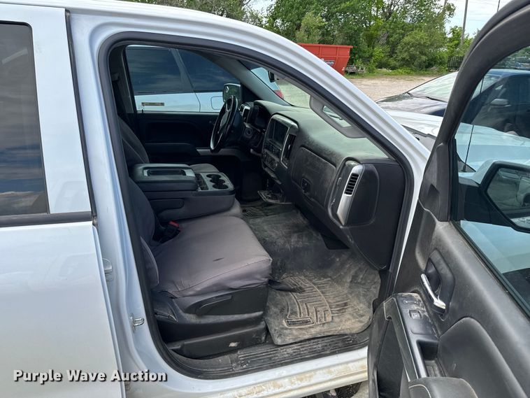 image for item ND9335 2018 Chevrolet Silverado 1500 Double Cab pickup truck