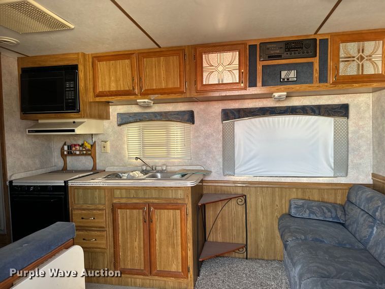 image for item NH9126 1996 Conquest  Gulf Stream camper