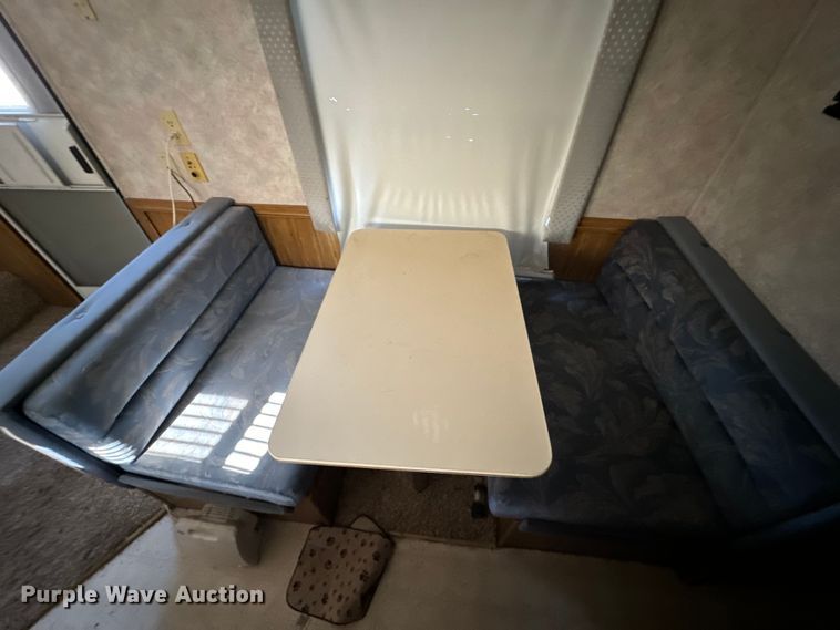 image for item NH9126 1996 Conquest  Gulf Stream camper