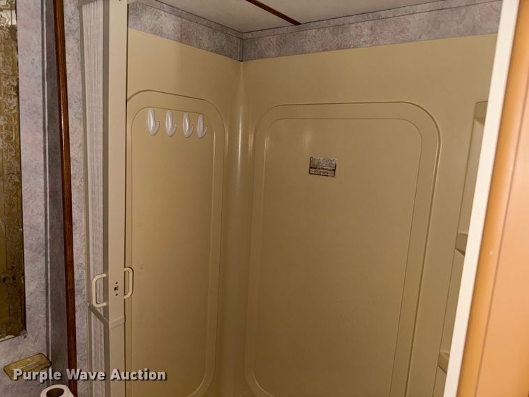 image for item NH9126 1996 Conquest  Gulf Stream camper