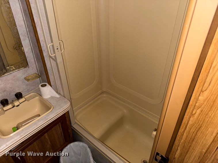 image for item NH9126 1996 Conquest  Gulf Stream camper