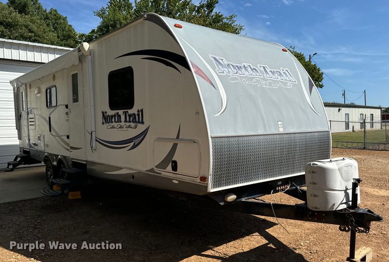 image for item NQ9731 2014 Heartland North Trail 26BRSS  camper