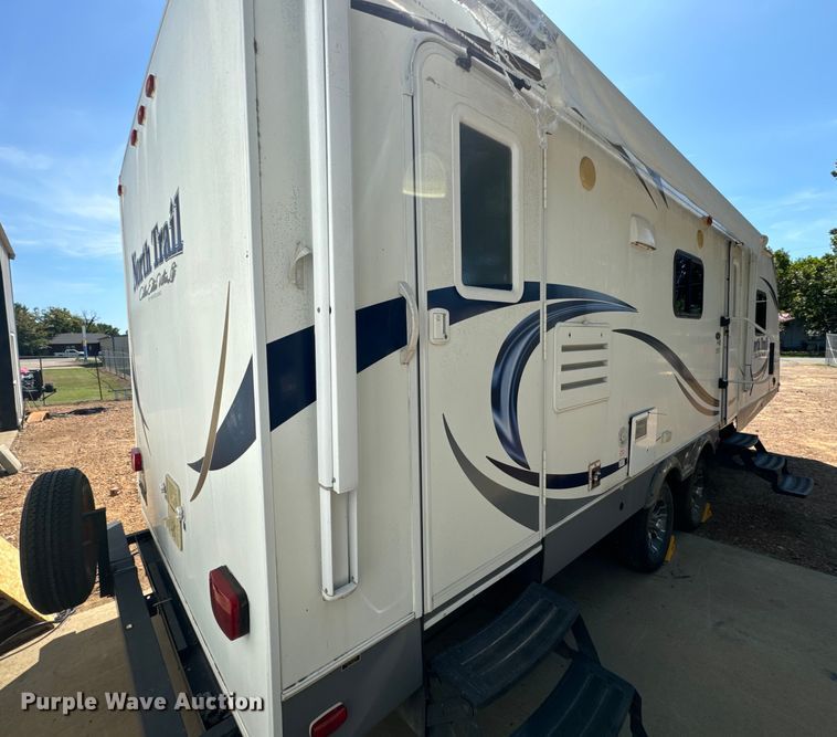 image for item NQ9731 2014 Heartland North Trail 26BRSS  camper