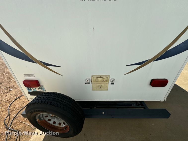 image for item NQ9731 2014 Heartland North Trail 26BRSS  camper