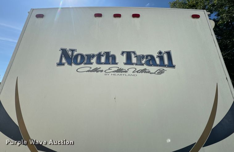 image for item NQ9731 2014 Heartland North Trail 26BRSS  camper