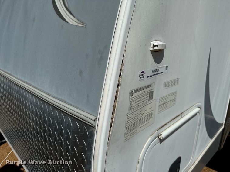 image for item NQ9731 2014 Heartland North Trail 26BRSS  camper