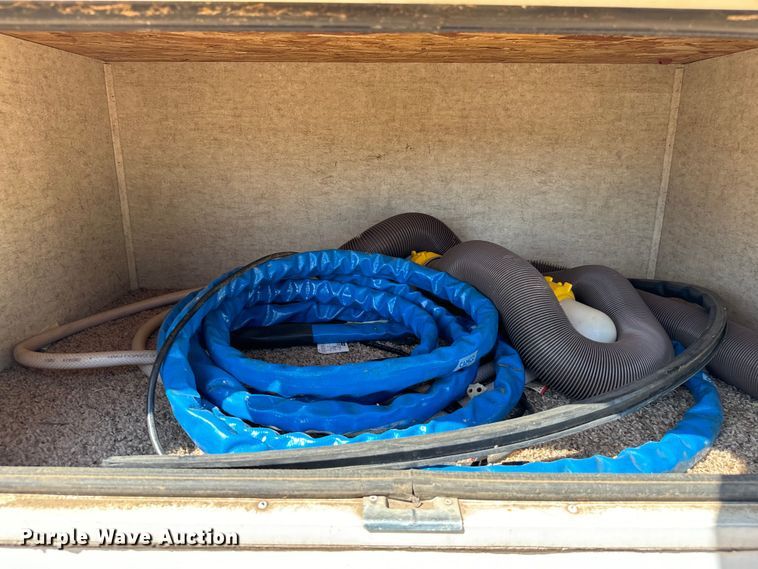 image for item NQ9731 2014 Heartland North Trail 26BRSS  camper