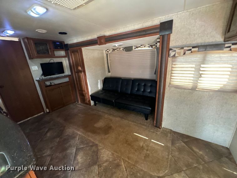image for item NQ9731 2014 Heartland North Trail 26BRSS  camper