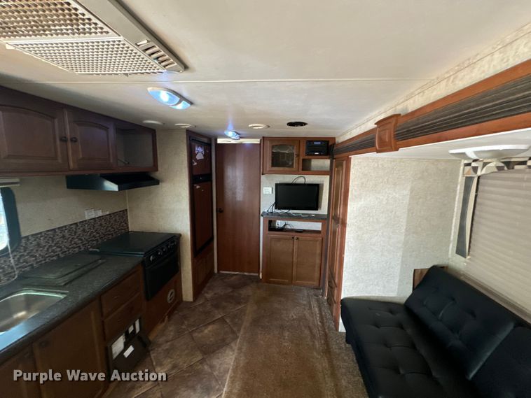 image for item NQ9731 2014 Heartland North Trail 26BRSS  camper