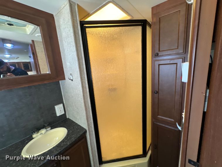 image for item NQ9731 2014 Heartland North Trail 26BRSS  camper