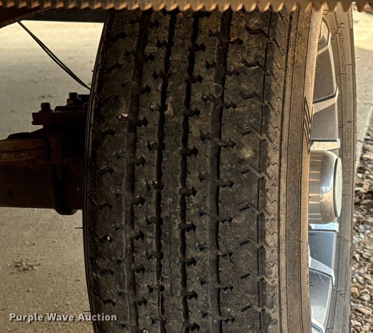 image for item NQ9731 2014 Heartland North Trail 26BRSS  camper