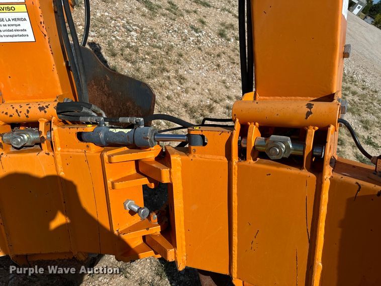 image for item NQ9742 Optimal 1100 skid steer tree spade