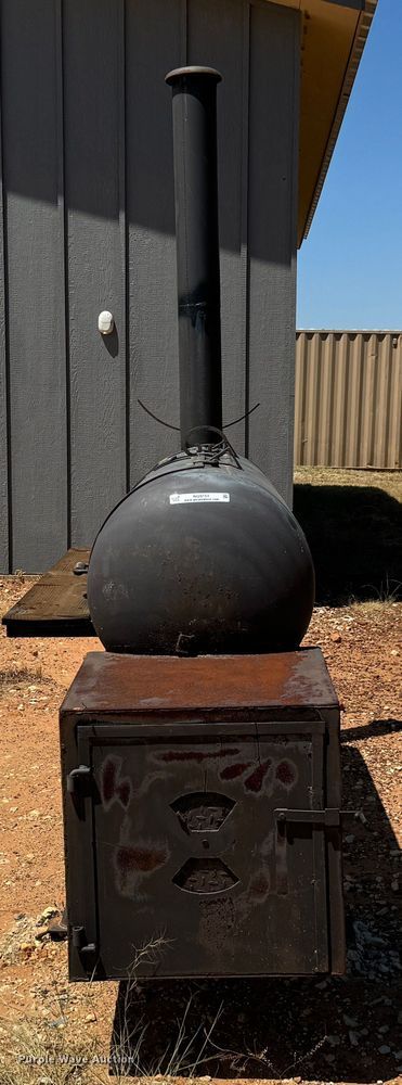 image for item NQ9751 Shop built smoker