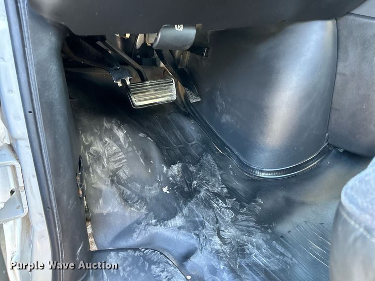 image for item NR9424 2007 Chevrolet Express 3500 box truck