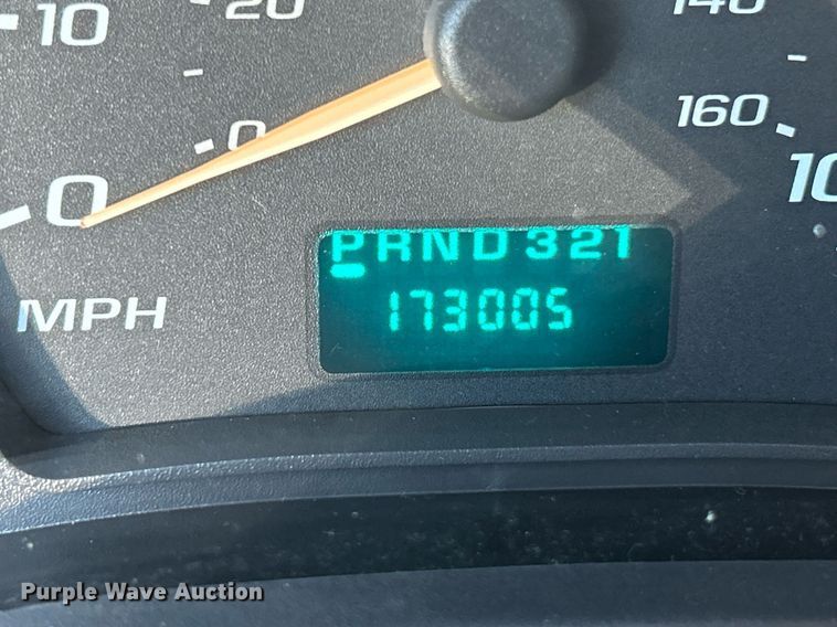 image for item NR9424 2007 Chevrolet Express 3500 box truck